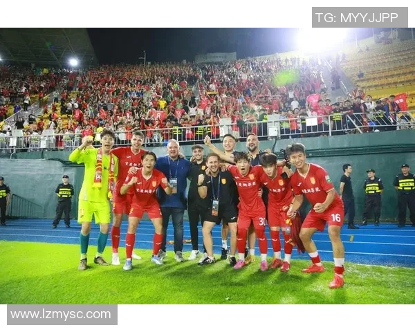 足球球星带来的美味挑战 揭开鸡肉在运动员饮食中的重要角色