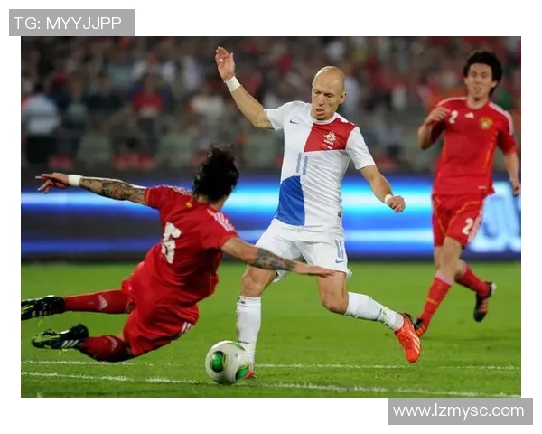 吃货球星的足球之旅:从绿茵场到美食天堂的精彩跨界探索 吃货球星的足球之旅:从绿茵场到美食天堂的精彩跨界探索